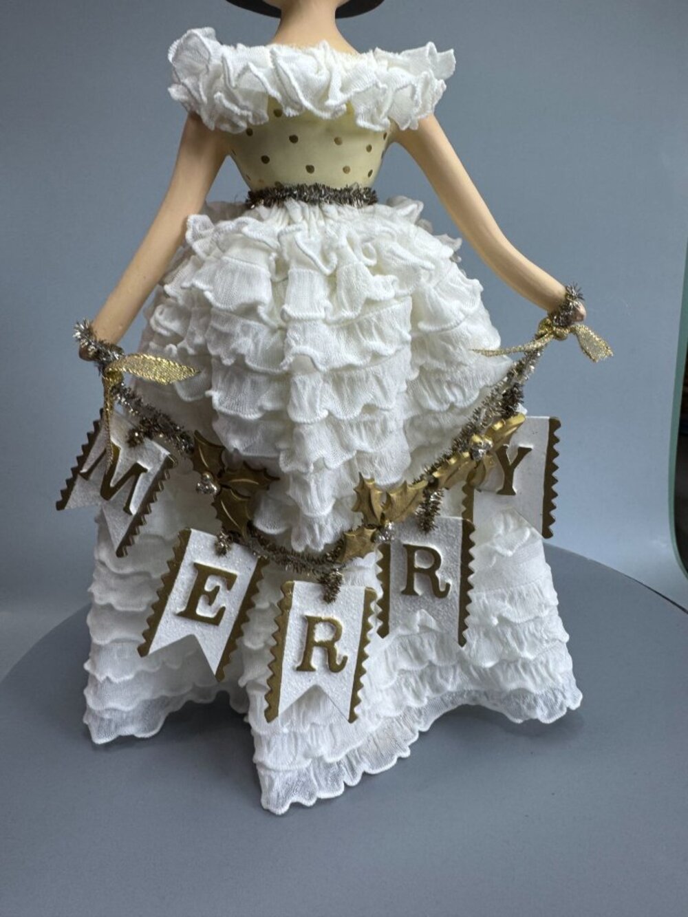 Heather Myers Christmas Queen Doll Merry Banner White Ruffle Dress 11.5" Signed - Picture 7 of 13